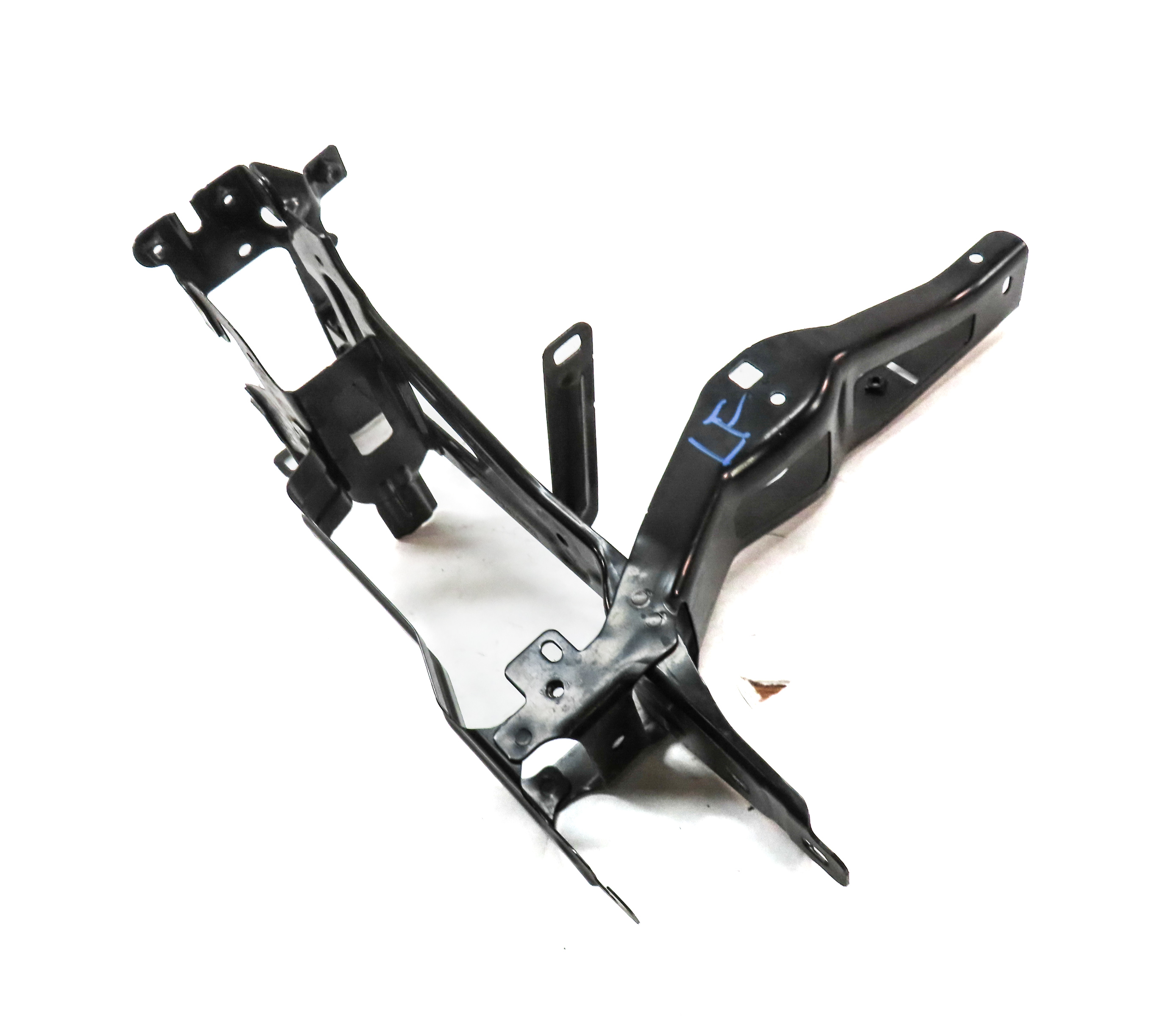 2020 BMW X3 (G01) FRONT LEFT DRIVER BUMPER RADIATOR SUPPORT MOUNT BRACKET — exact item pictured